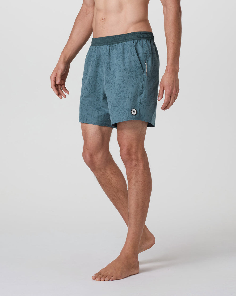 Maverick Volley Short Light Deep Sea Water Lily | Vuori sale