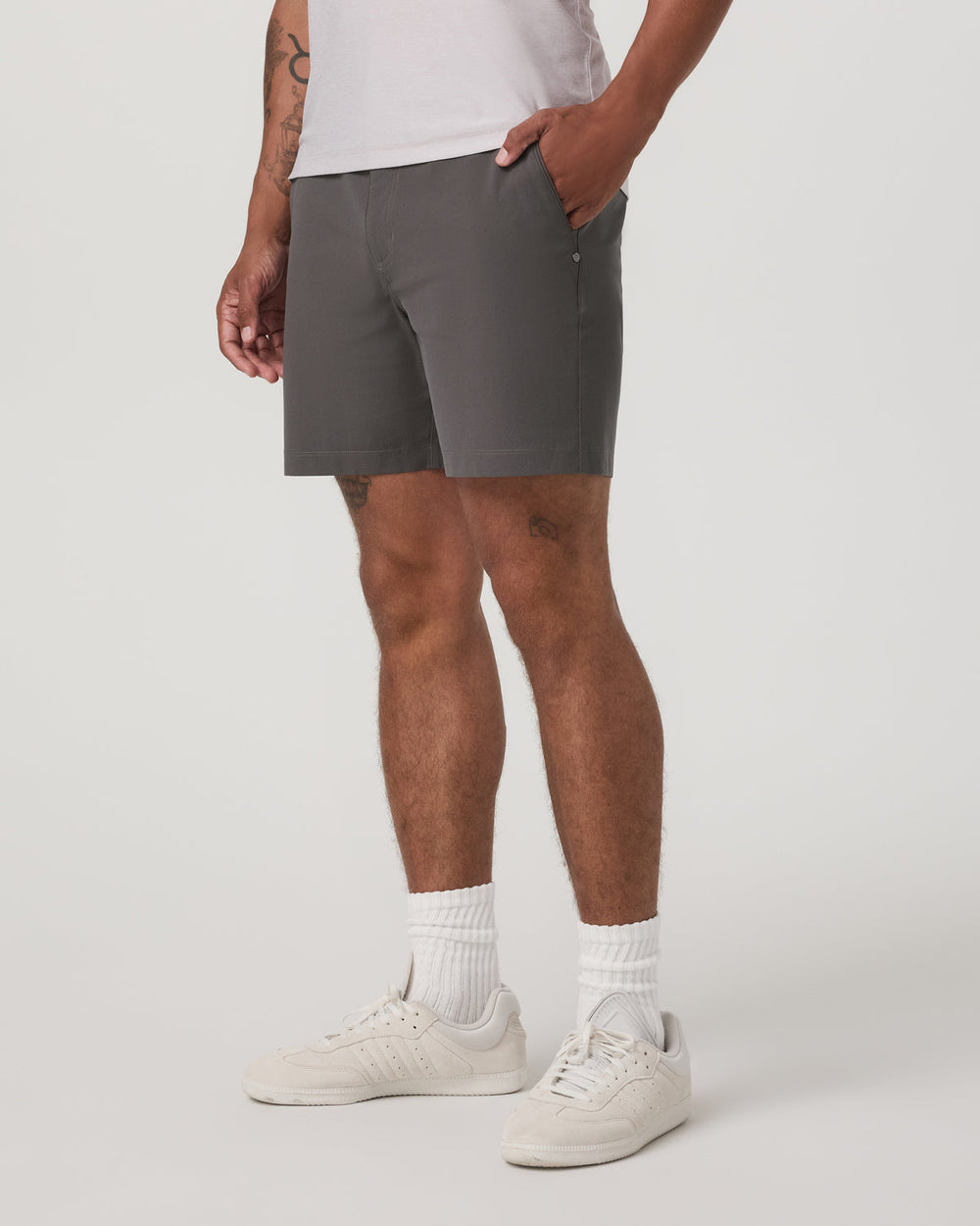 Meta Short 6" Men's Warm Grey Classic Chino Shorts | Vuori outlet