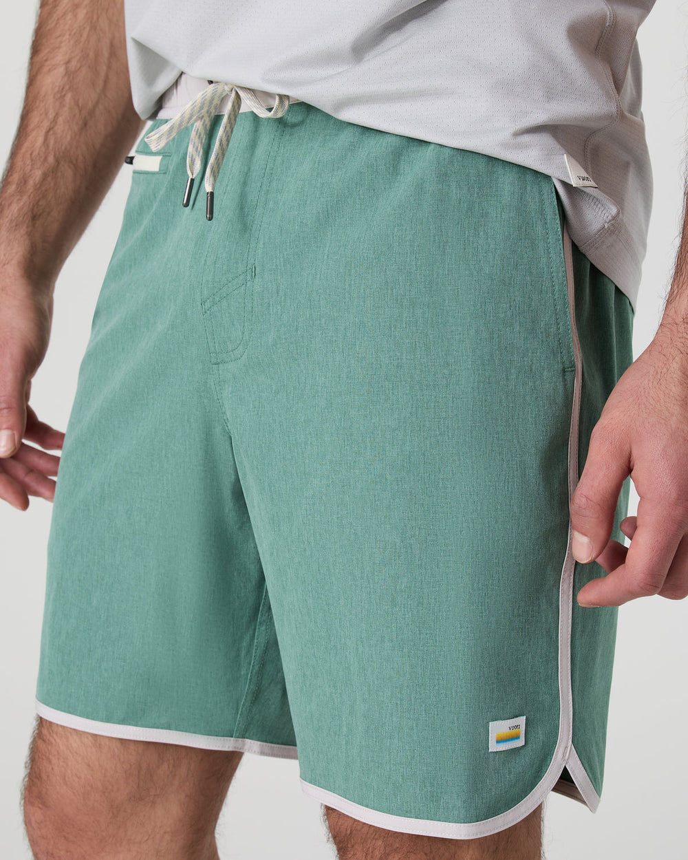 Banks Short Hedge Green Linen Texture | Vuori online