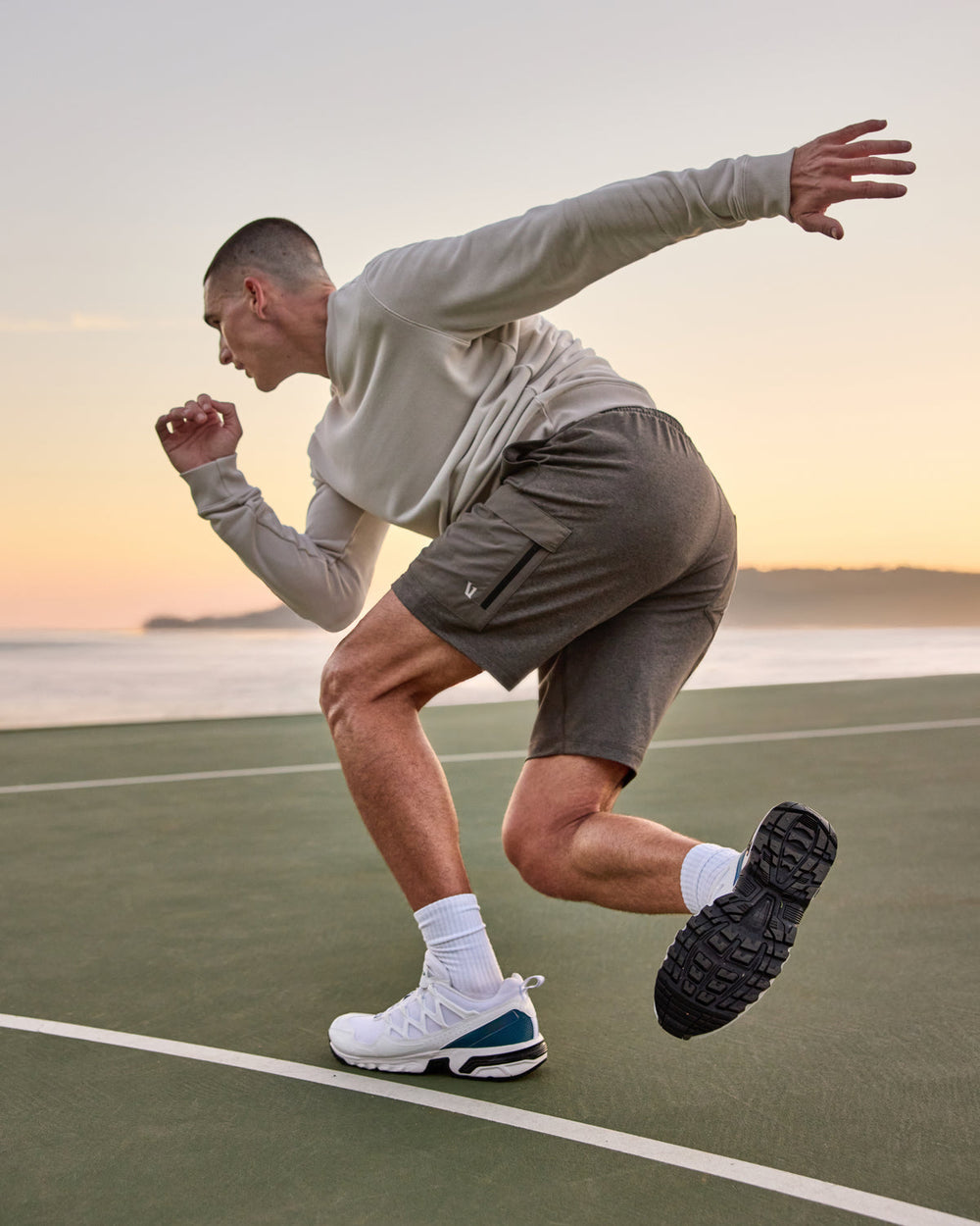 Sunday Performance Utility Short Classic Fit 8" Warm Grey Heather | Vuori outlet