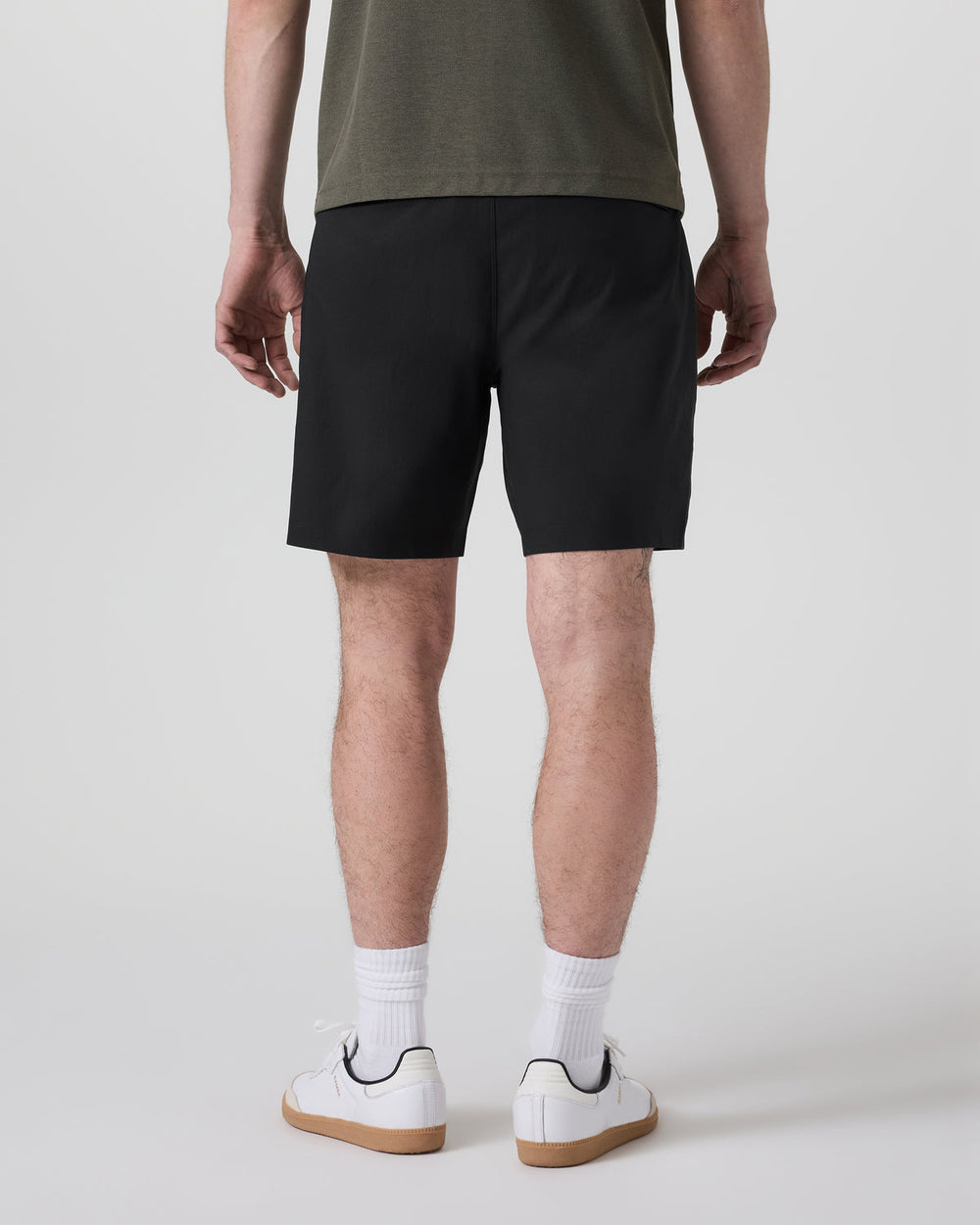 Cascade Crinkle Elastic Waist Short Classic Fit 8" Black | Vuori discount