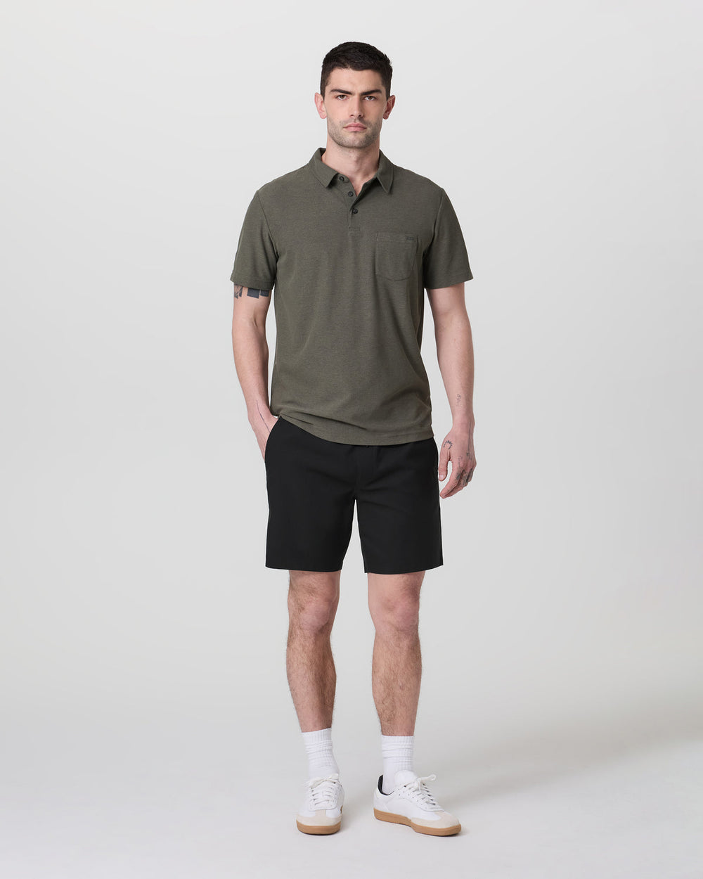 Cascade Crinkle Elastic Waist Short Classic Fit 8" Black | Vuori discount