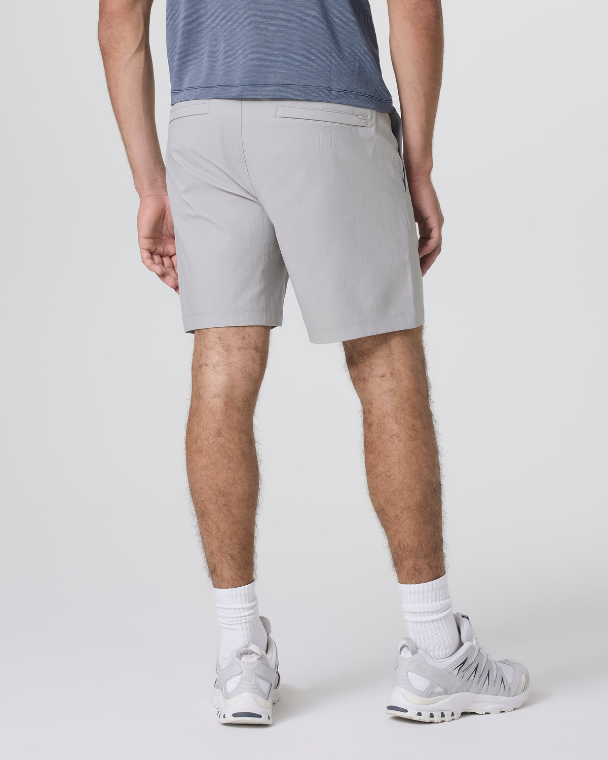 Cascade Crinkle Elastic Waist Short Classic Fit 8" Fog | Vuori outlet