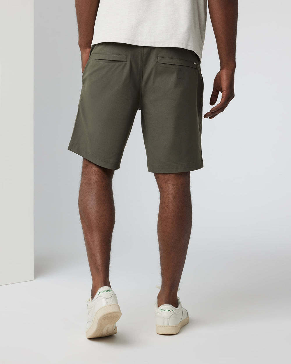 Meta Easy Short Men's Dark Oregano Casual Shorts | Vuori outlet
