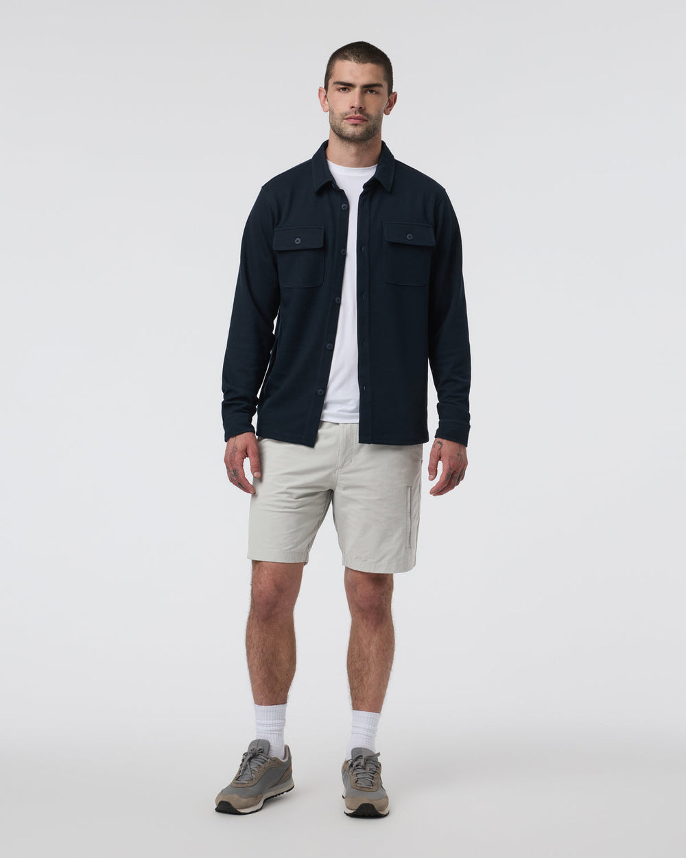 Barren Explorer Short Classic Fit 8" Talc | Vuori online