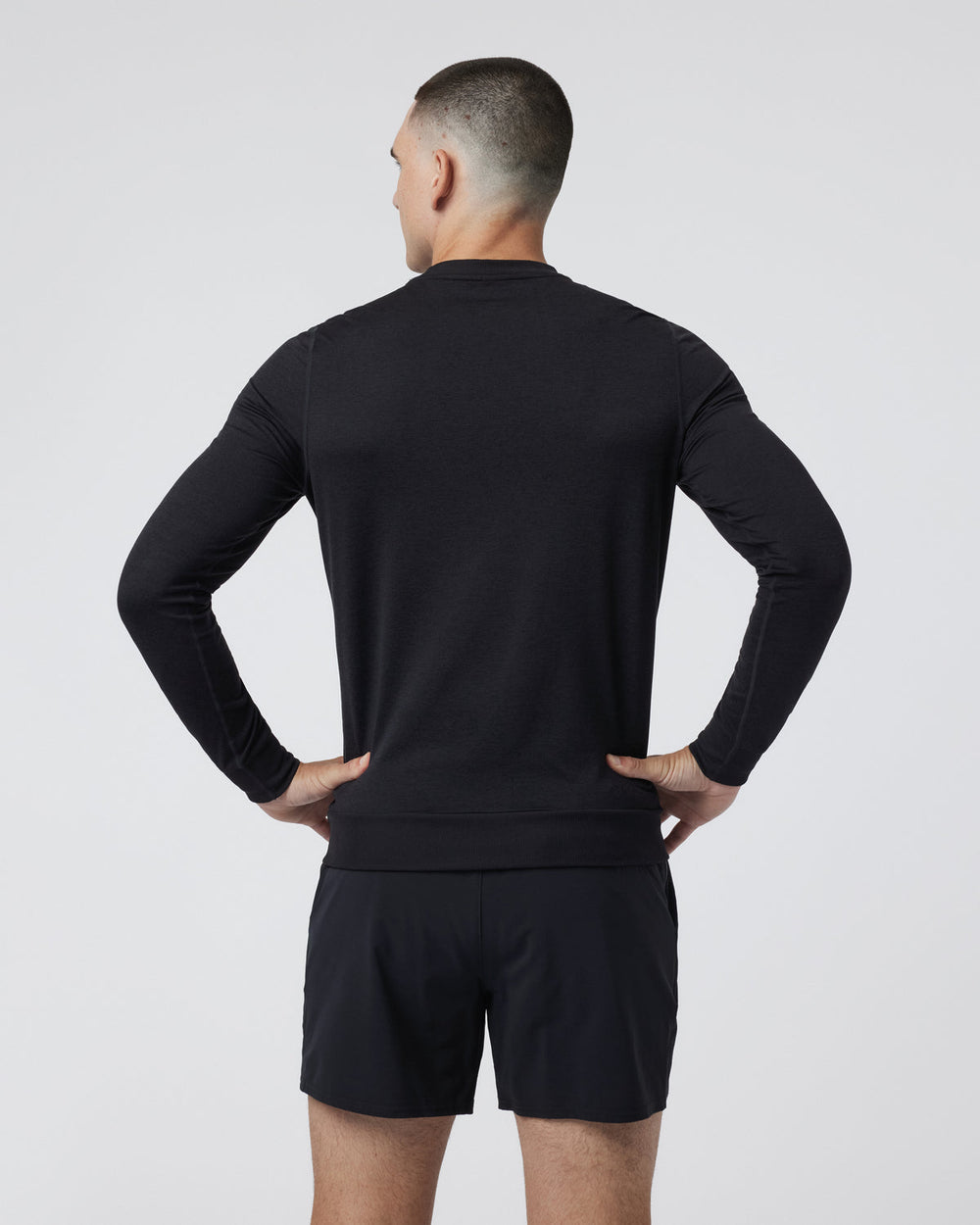 Ponto Performance Crew Men's Black Pullover | Vuori for sale