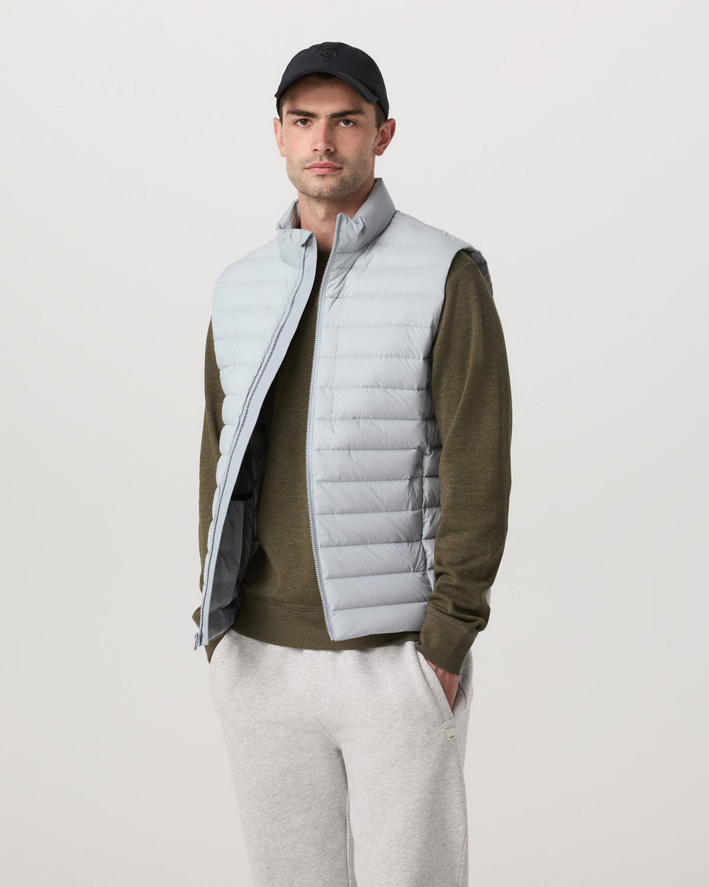 Steadfast Insulated Vest Men's Sea Fog Vest | Vuori outlet