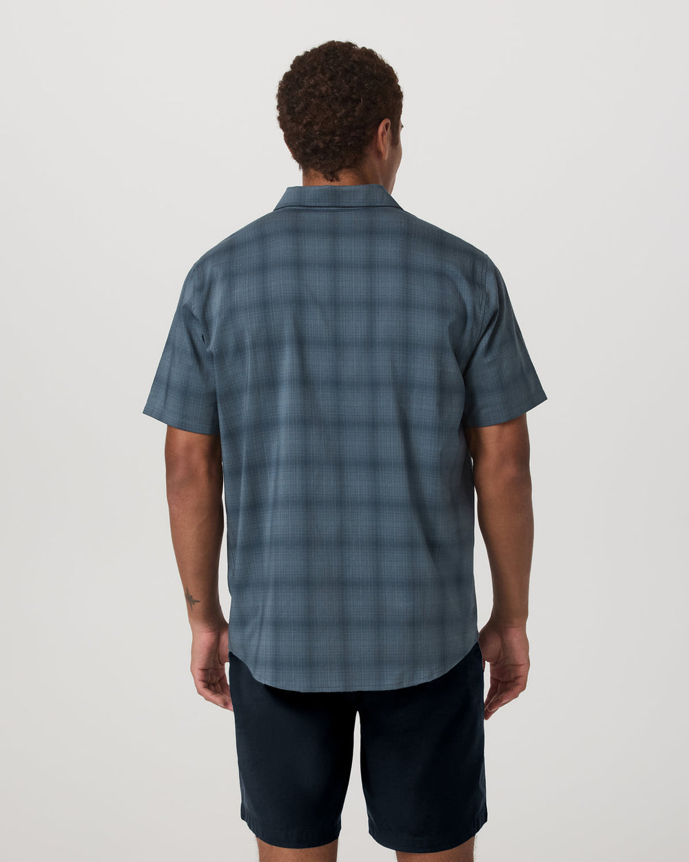 Short Sleeve Plaid Button Down Shirt Men's Abyss Shirt | Vuori online