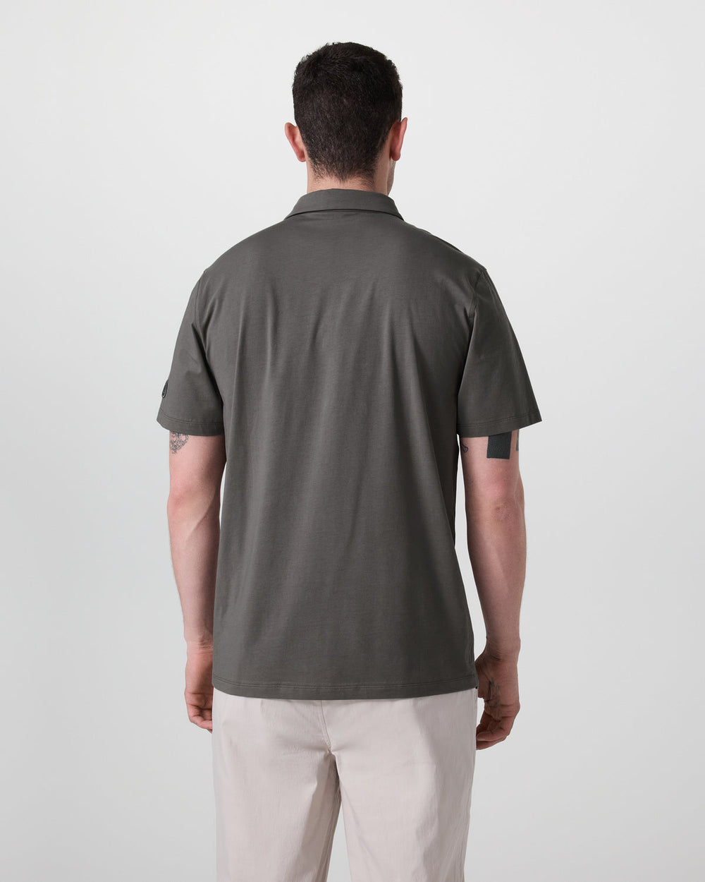 Short Sleeve Feather Polo Warm Grey | Vuori online