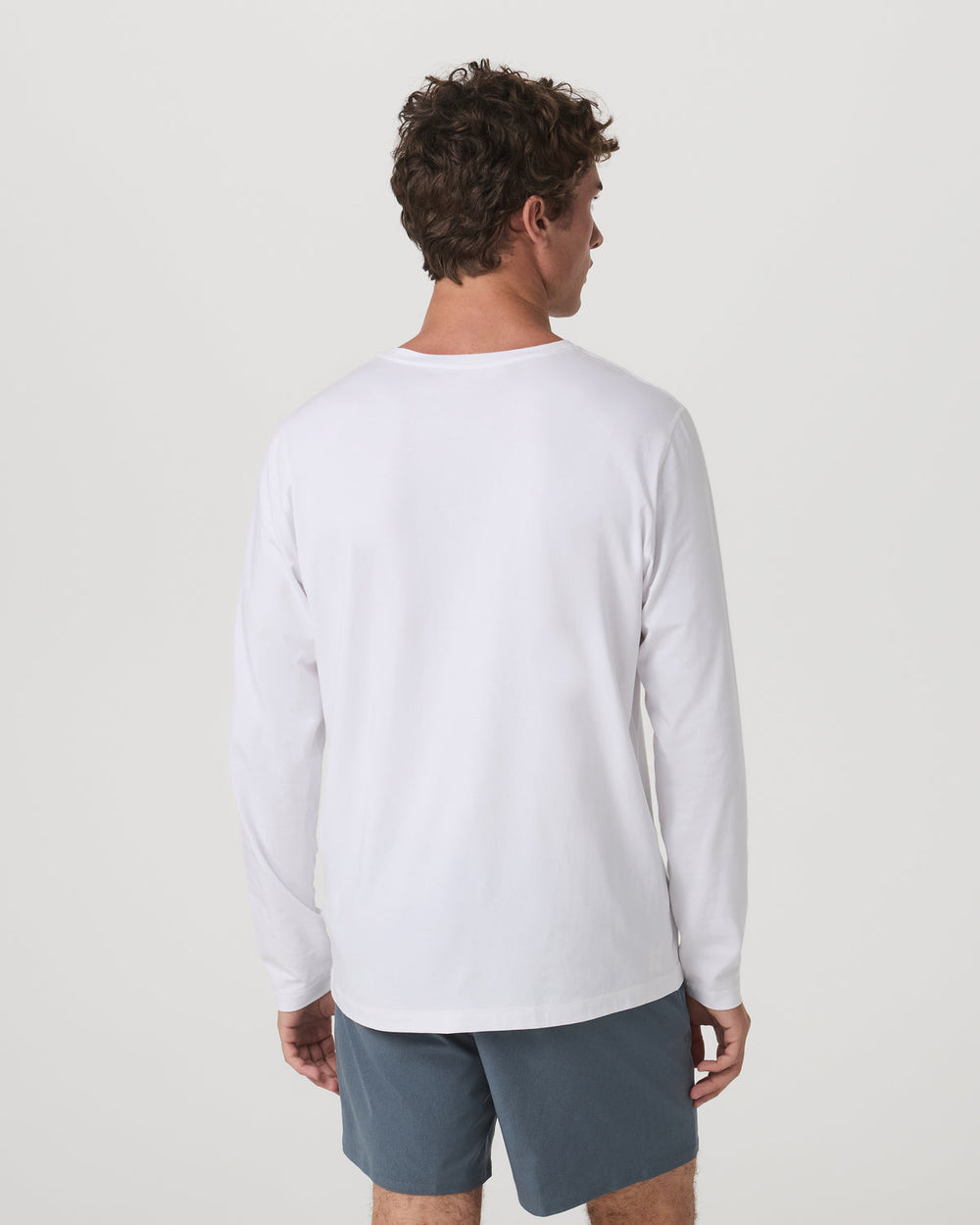Long Sleeve Tuvalu Tee Men's Lightweight White Shirt | Vuori outlet