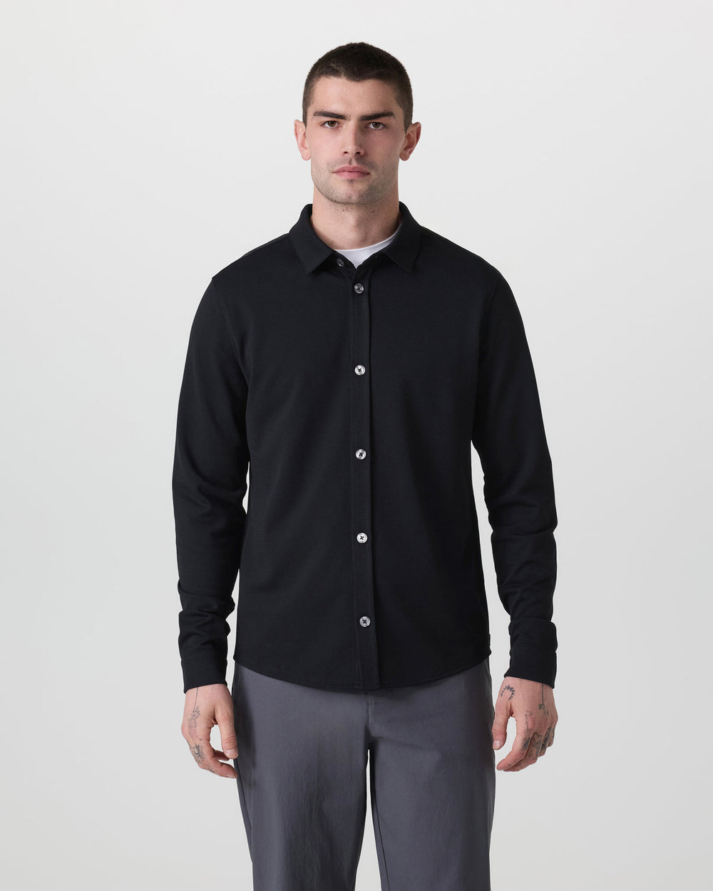 Long Sleeve North Beach Button Down Black | Vuori outlet
