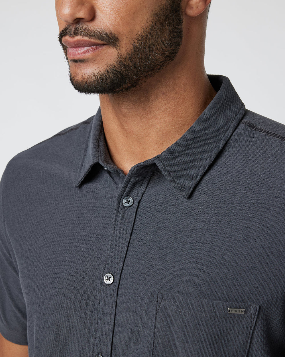 Short Sleeve Ace Button Down Men's Charcoal Shirt | Vuori online