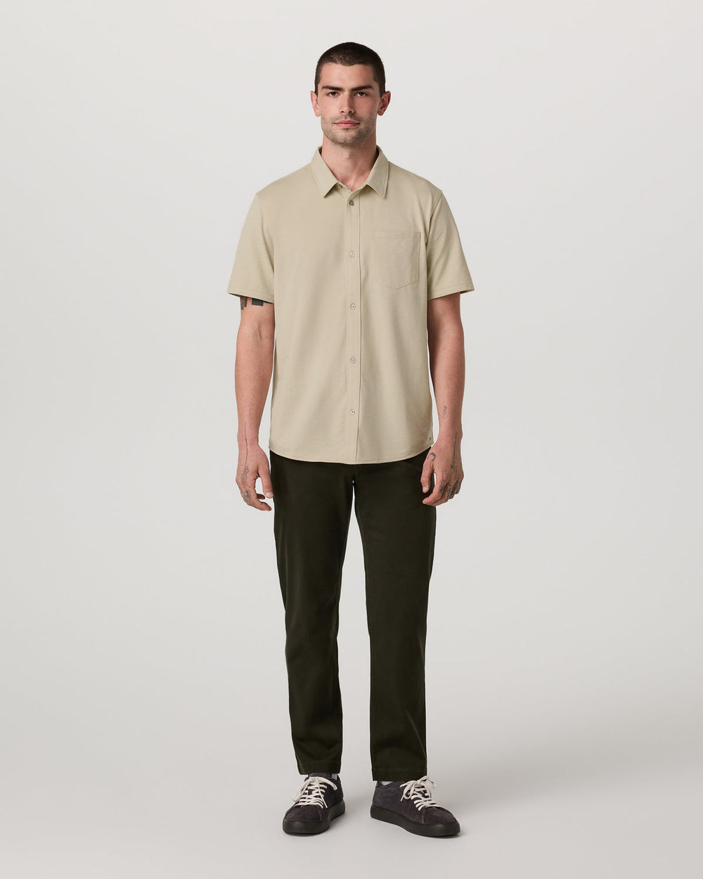 Short Sleeve Knit Oxford Button Down - Classic Fit Trench | Vuori online