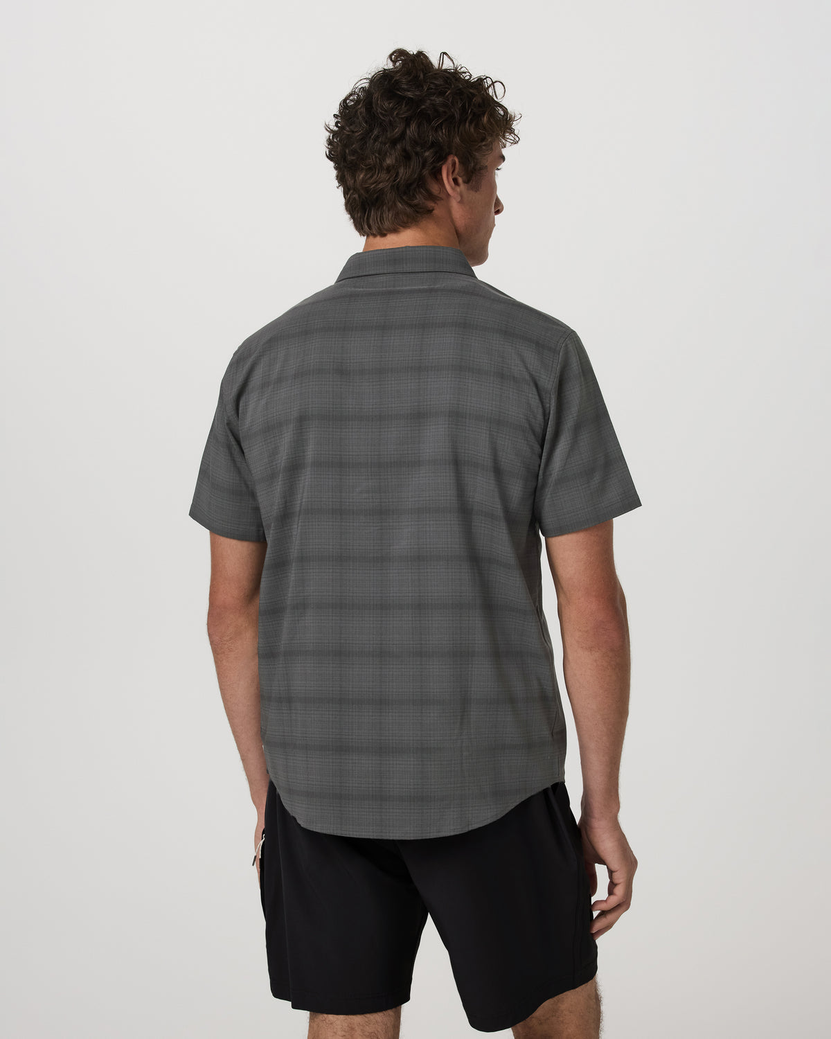 Men's Short Sleeve Plaid Button Down Shirt Dark Pewter | Vuori discount