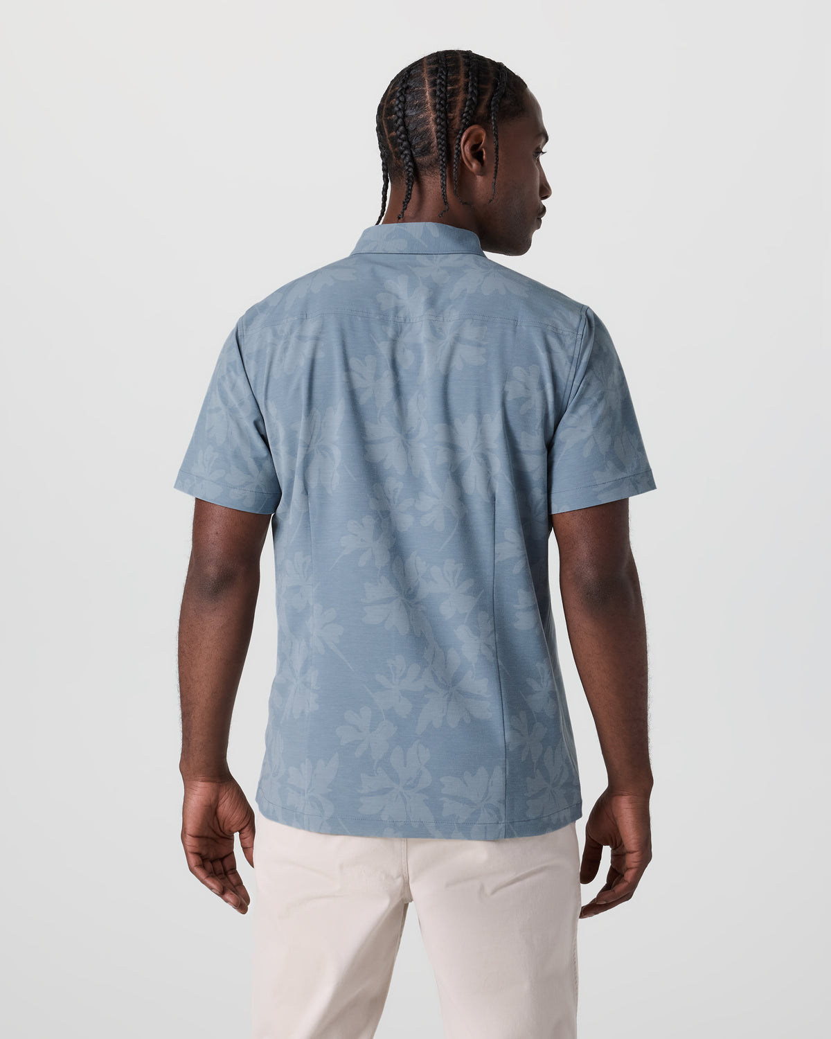 Short Sleeve Bridge Button Down Dusty Blue Plumeria | Vuori for sale
