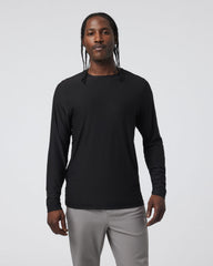 Long Sleeve Strato Tech Tee Men's Black Shirt | Vuori shop