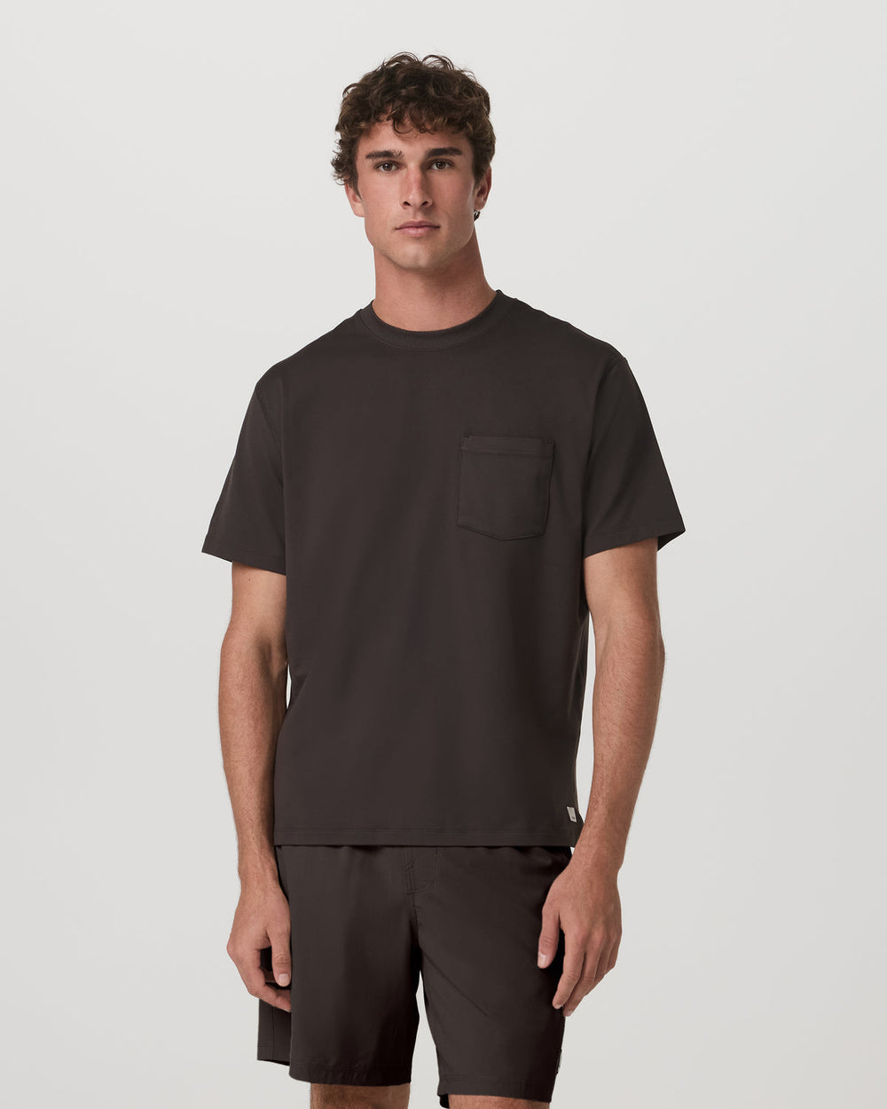 Men's Short Sleeve Ponto Pocket Tee - Relaxed Fit Carbon | Vuori sale