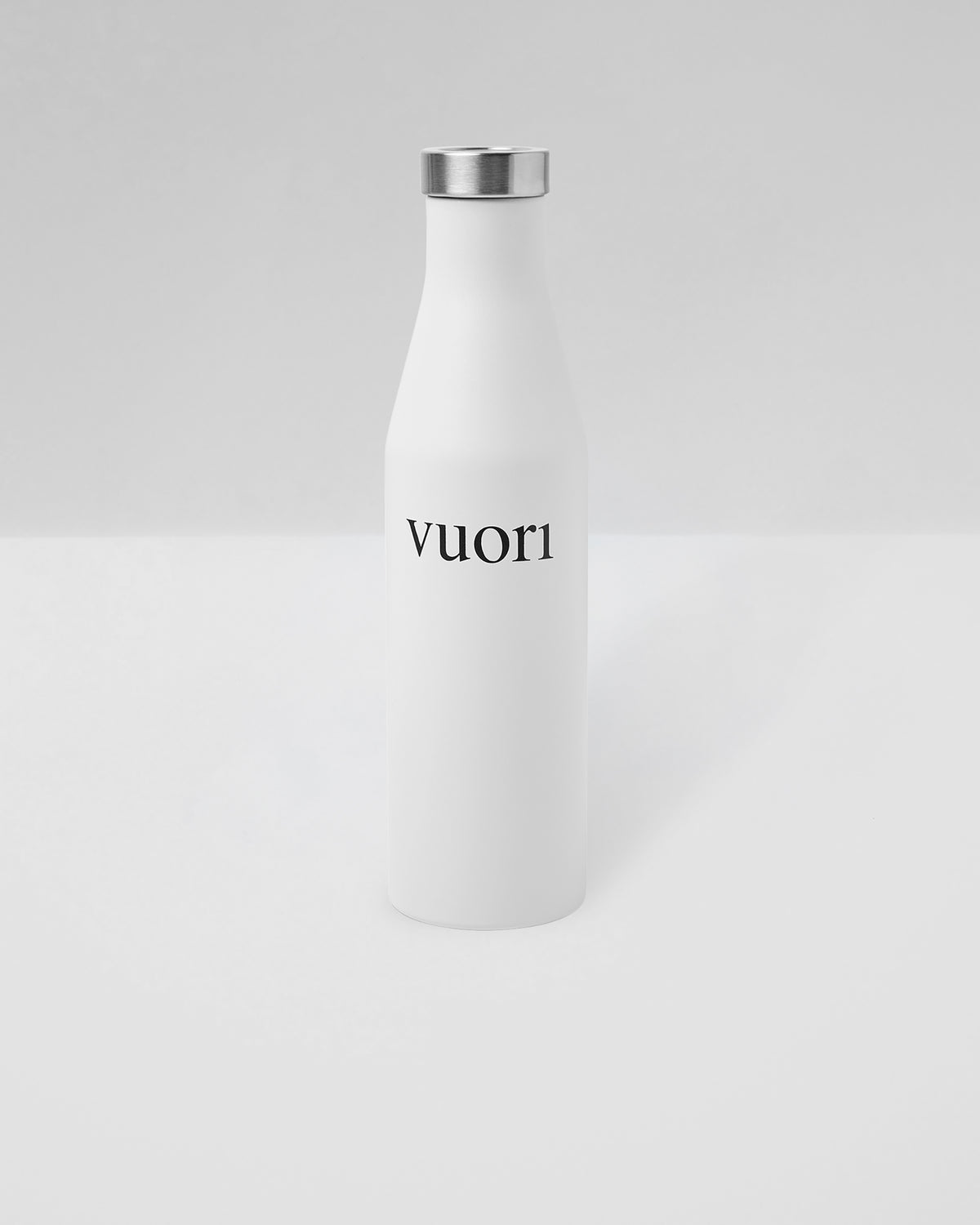 S6 Wordmark Mizu Water Bottle White Insulated Bottle | Vuori online
