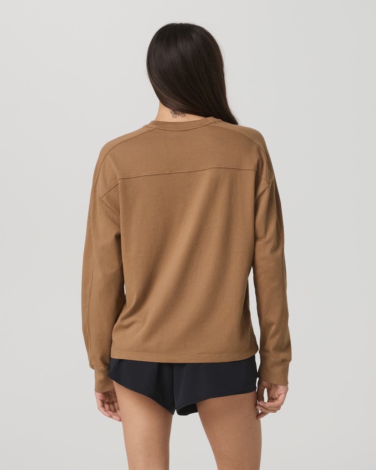 Long Sleeve Heavyweight Cotton Tee Women's Acorn Shirt | Vuori for sale